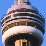 Adrenalinekick tijdens de EdgeWalk in Toronto